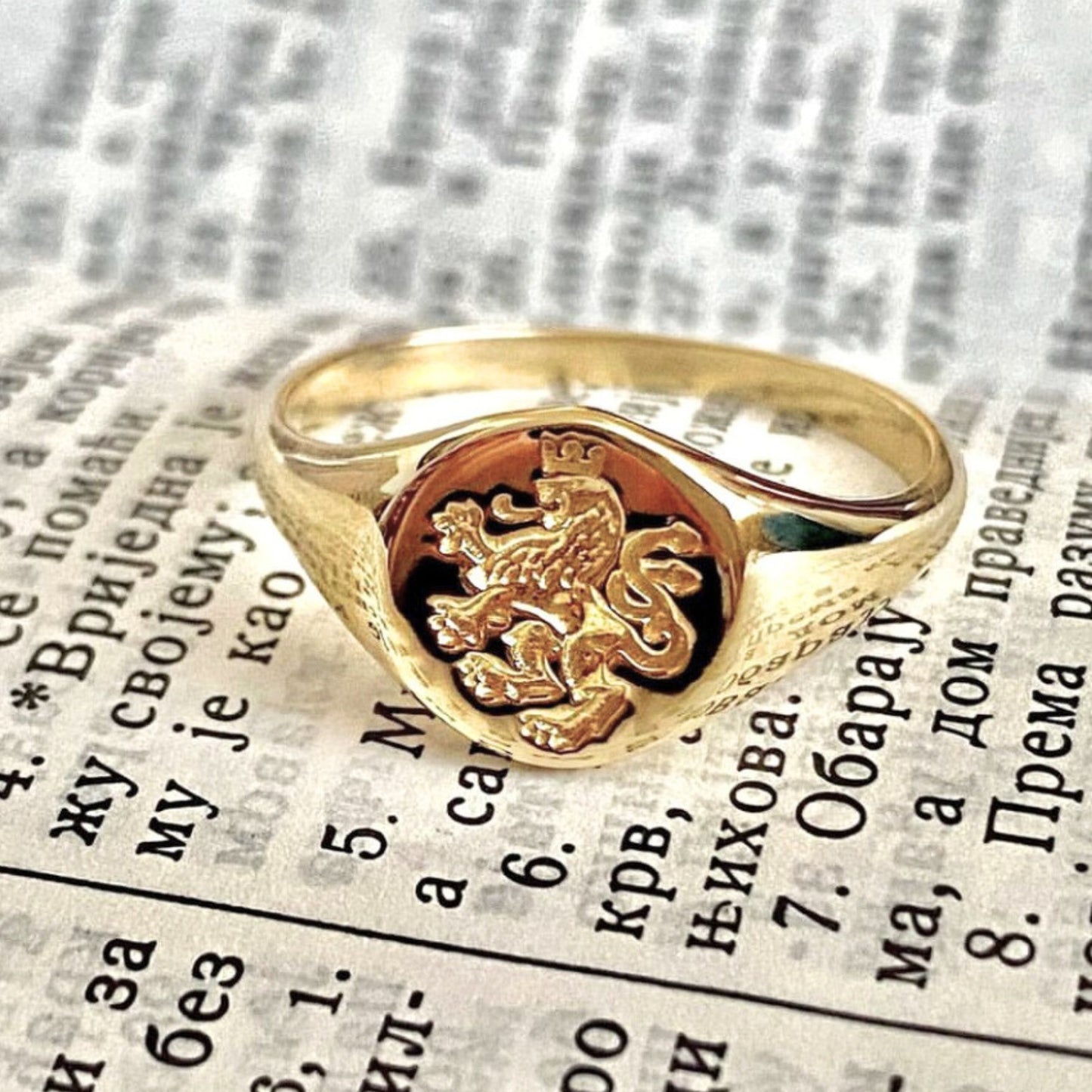 Lavica Signet Ring