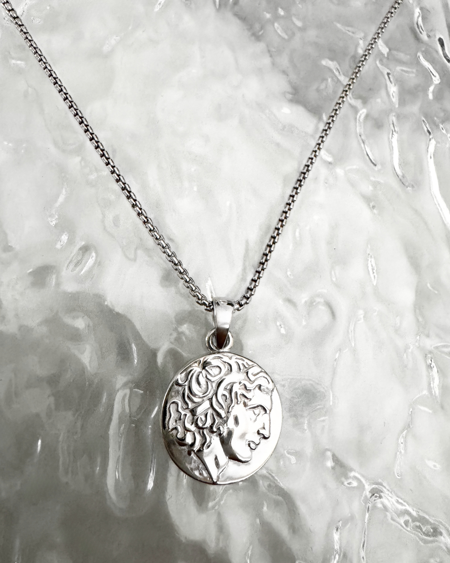 The Alexander Chain