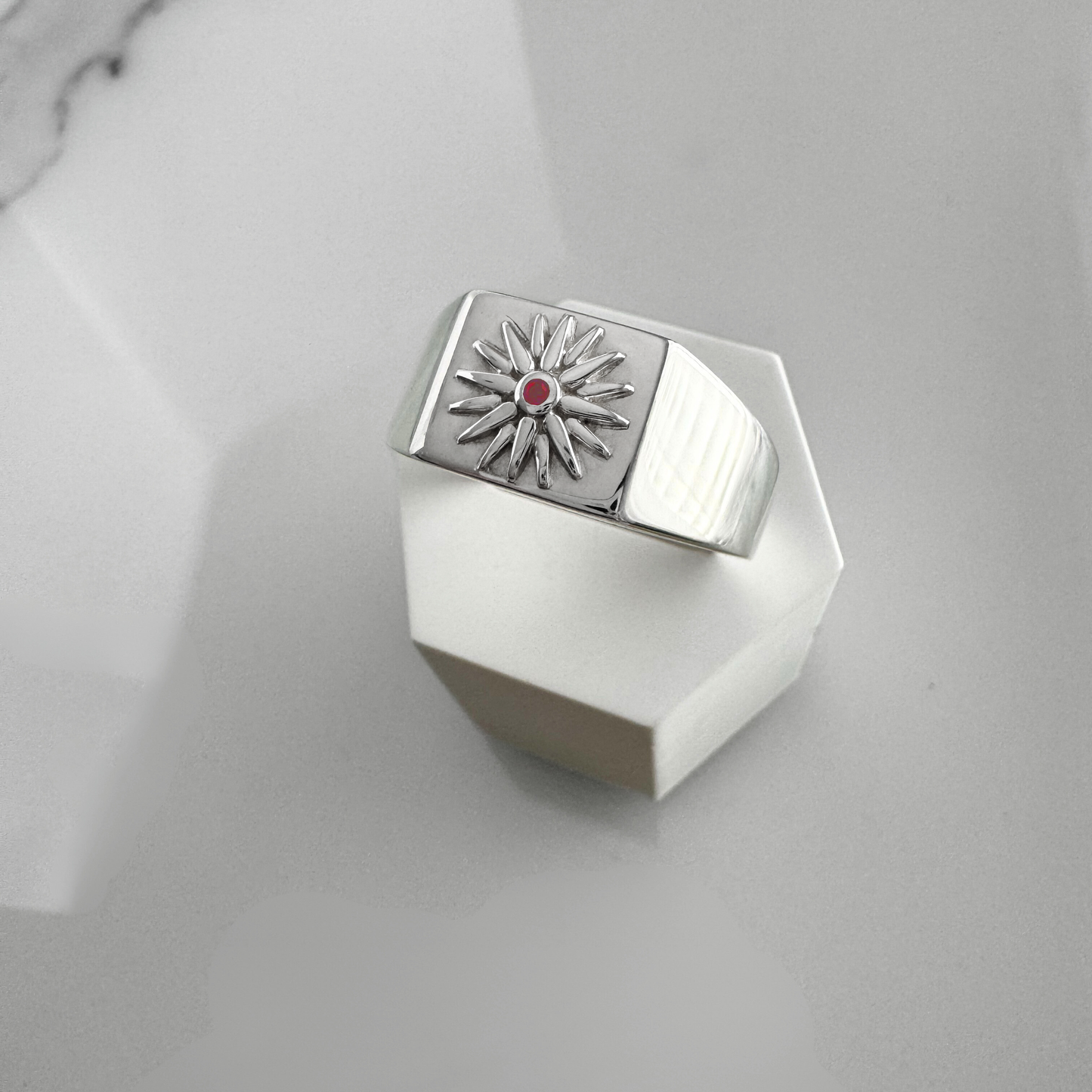 Pella Signet Ring
