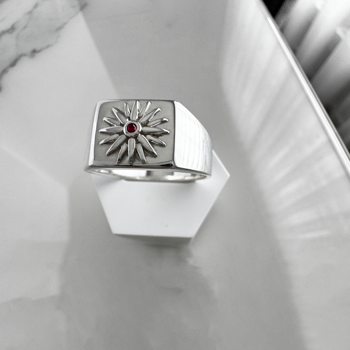 Pella Signet Ring