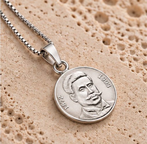 Delčev Necklace