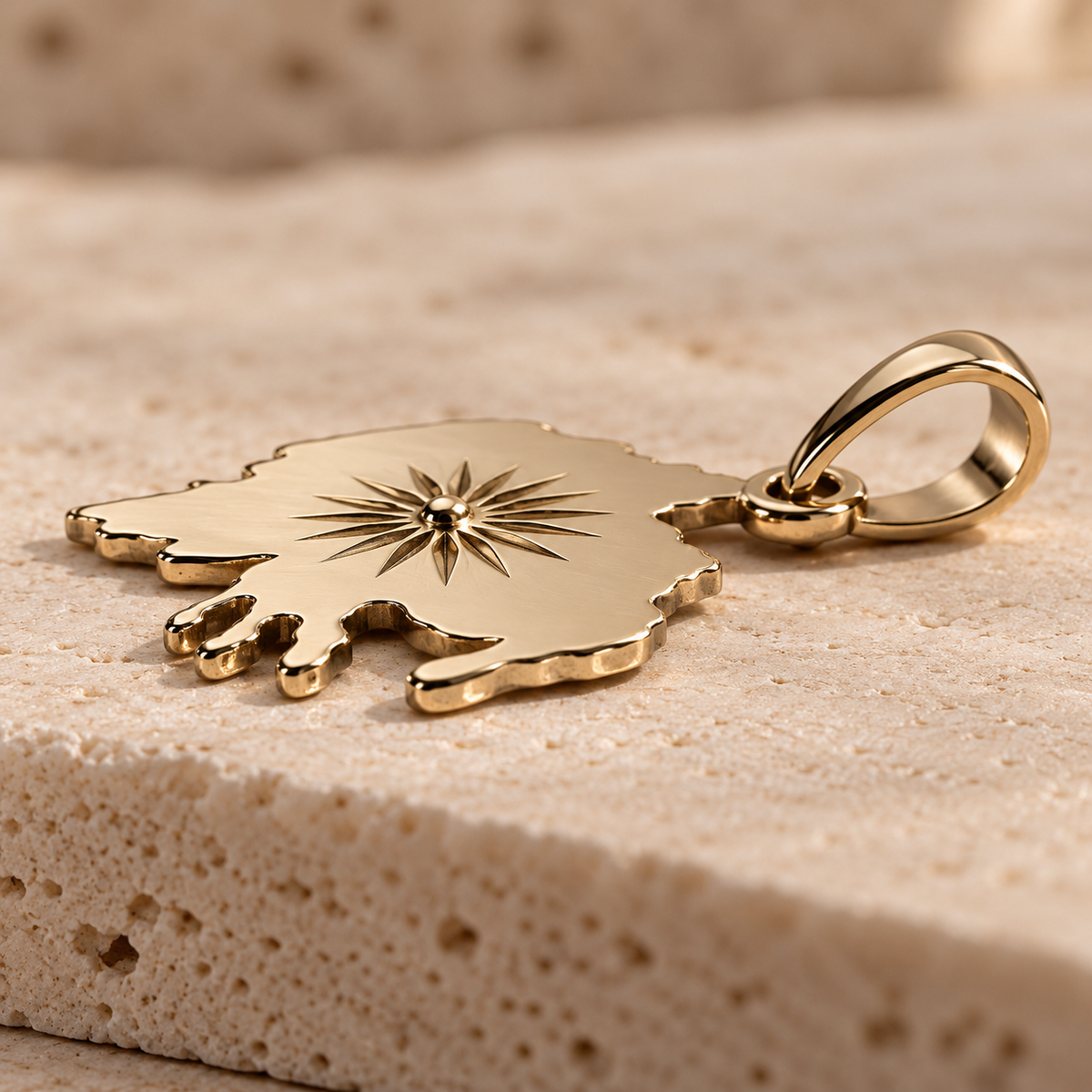 Karta Pendant - Gold