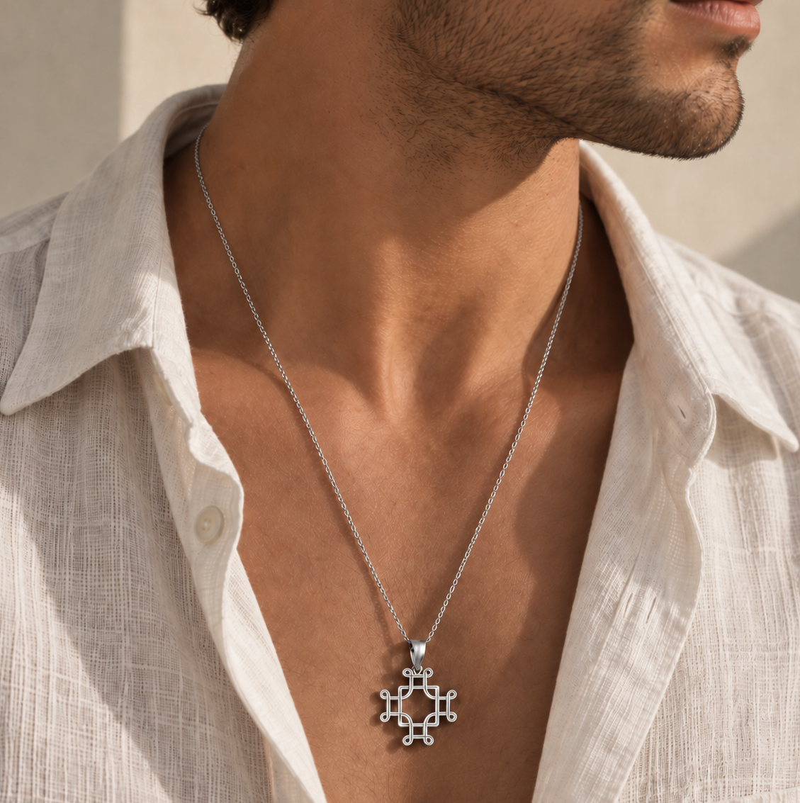 Veljusa Cross Pendant - Silver